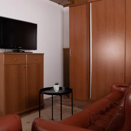Apartma-studio Ajdna *